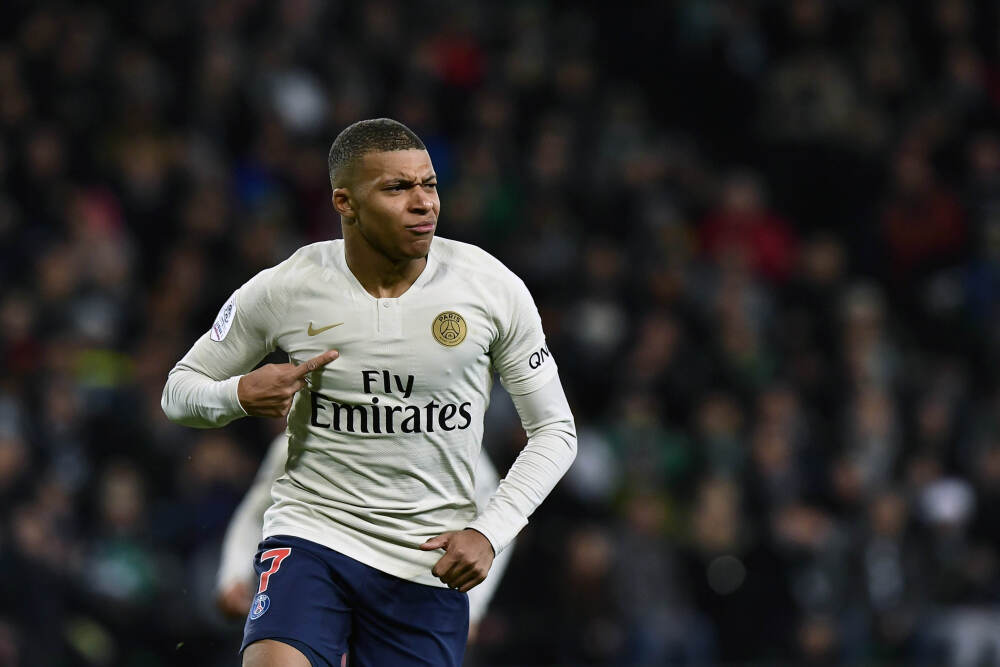   管培俊：秉持可持续发展理念 推动智能时代高等教育变革